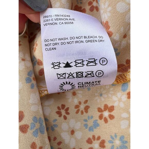 Reformation Size 6 Kaye Junie V-neck Gold Tie Back Silk Satin Floral Long Dress - Picture 12 of 13